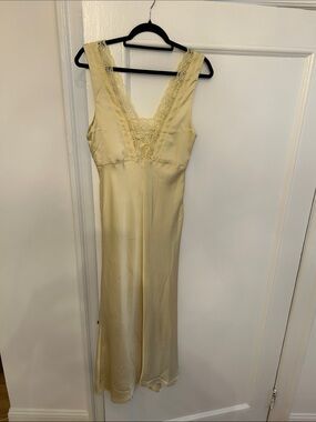 Source Unknown Cream Lace-Trim Maxi Dress